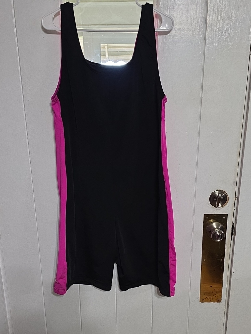 Water Pro Women's Plus Sized Modest Swimsuit One Piece Black/Pink Long Sz 24 GUC